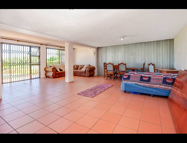 4 BEDROOM HOUSE FOR SALE IN CYRILDENE